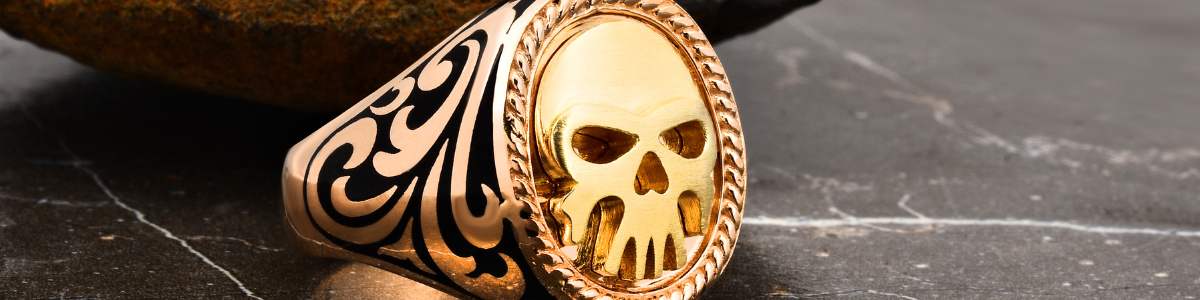 WHEN DID MEN START WEARING JEWELRY?